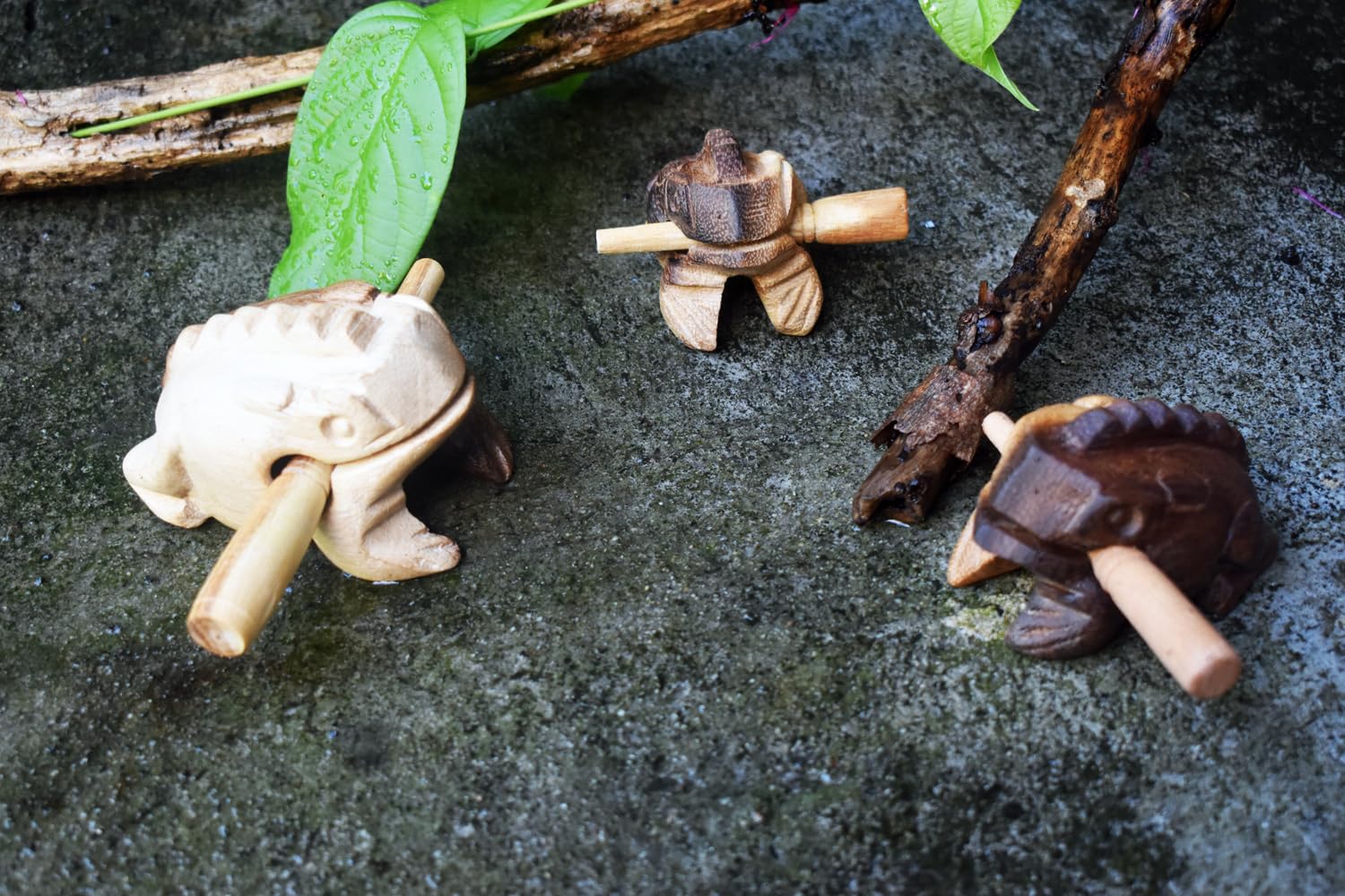 かえる 楽器 木魚 木製 Amazon.co.jp: カエル 木製 縁起物 ギロ 打楽器 楽器 音が出る