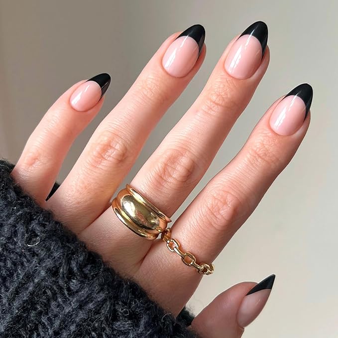 Snowy White Winter Nails