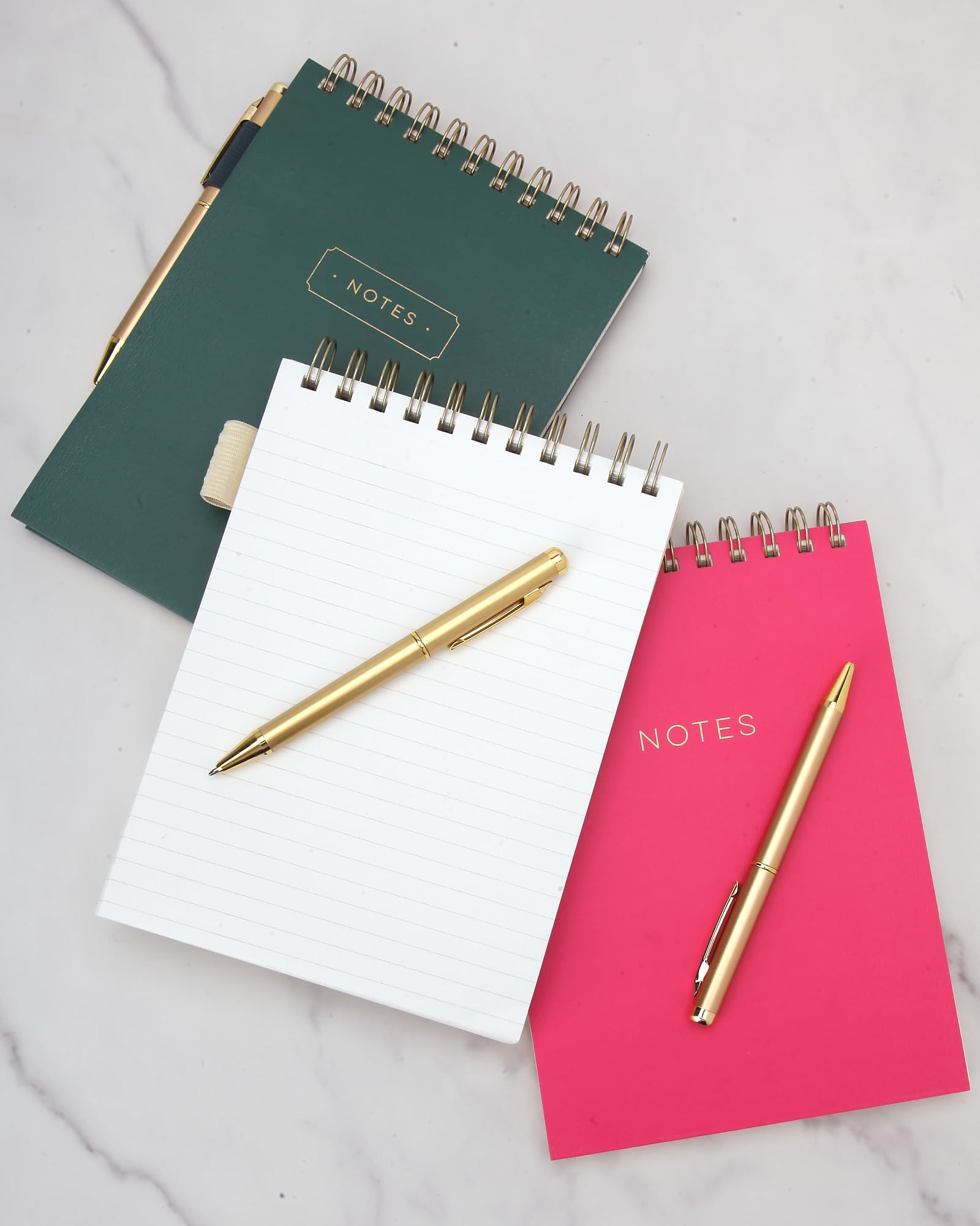 Eccolo Cuaderno con espiral superior rayado, bloc de notas de tapa flexible con bolígrafo incluido y lazo para bolígrafo (240 páginas perforadas), bloc de notas A5 ideal para tomar notas en la