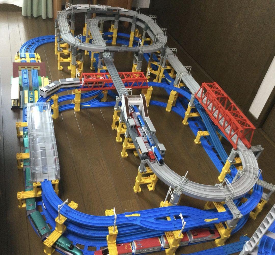 プラレール線路アドバンス対応複線高架レイアウト