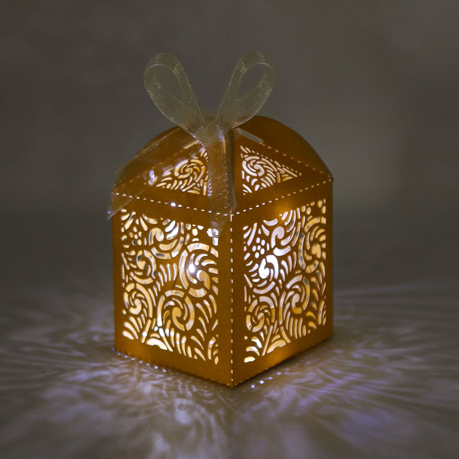 COTOPHER 60 Stück lasergeschnittene Geschenkboxen, 5,1 x 5,1 x 7,6 cm, kleine Geschenkboxen für Geschenke, Party, Hochzeit, Geschenkboxen mit Schleife, Mini-Süßigkeiten-Boxen für Veranstaltungen,