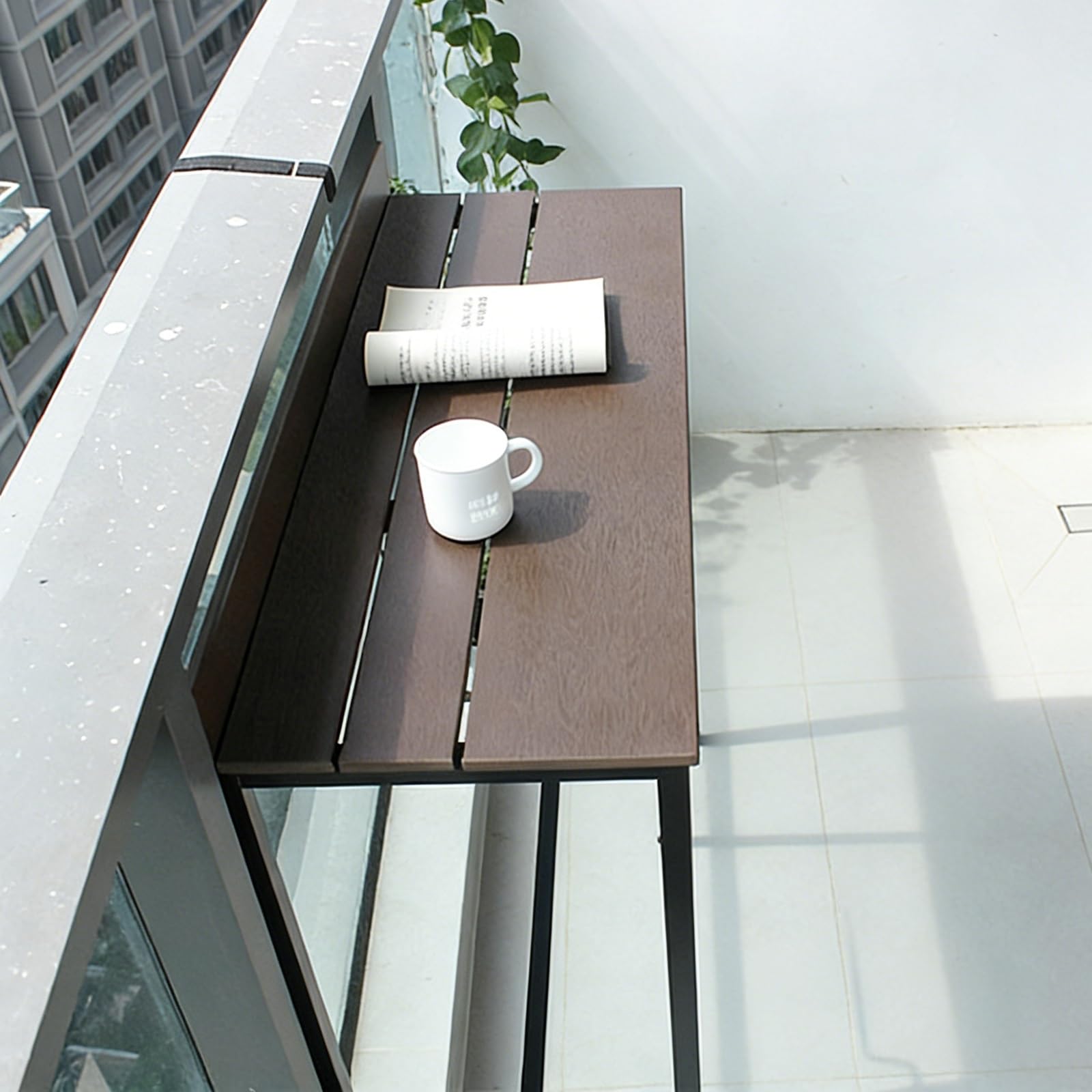 Table de bar d'extérieur à hauteur de comptoir – Dessus imperméable, pieds extensibles, convient pour balcon, jardin et utilisation en intérieur