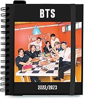 Vista 1 de Agenda oficial BTS 2022-2023 Diario académico de 11 meses de regreso a clases día a página Agosto de 2022 a junio de 2023 Agenda de mitad