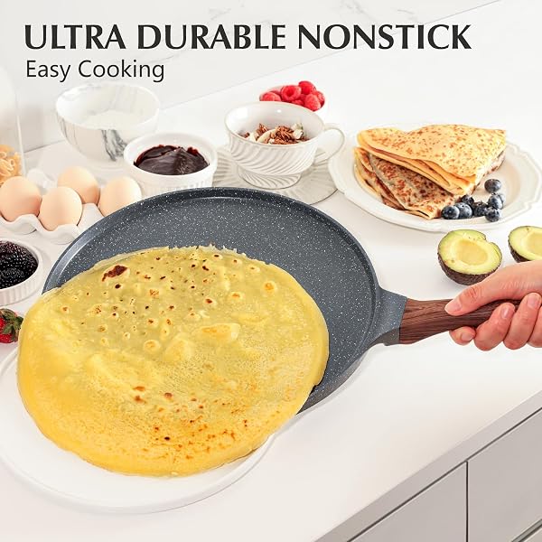 SENSARTE Poêle à Crêpes 26 cm avec Revêtement Antiadhésif en Granit Suisse - Compatible Induction - Crêpière avec Répartisseur de Pâte - Poignée Confortable et Ergonomique - 3