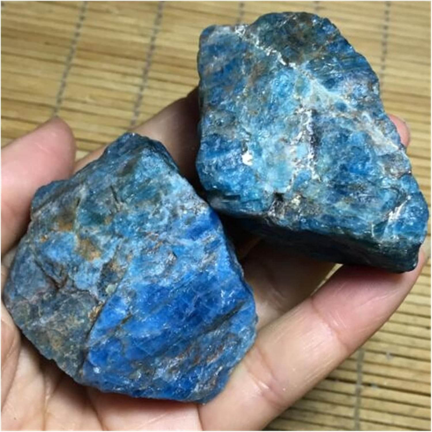 FIDEMM Natural Crystal Rough Natural Apatite Crystal Rough Raw Stone Skirt Sample from Madagascar (Size : 190-200g)