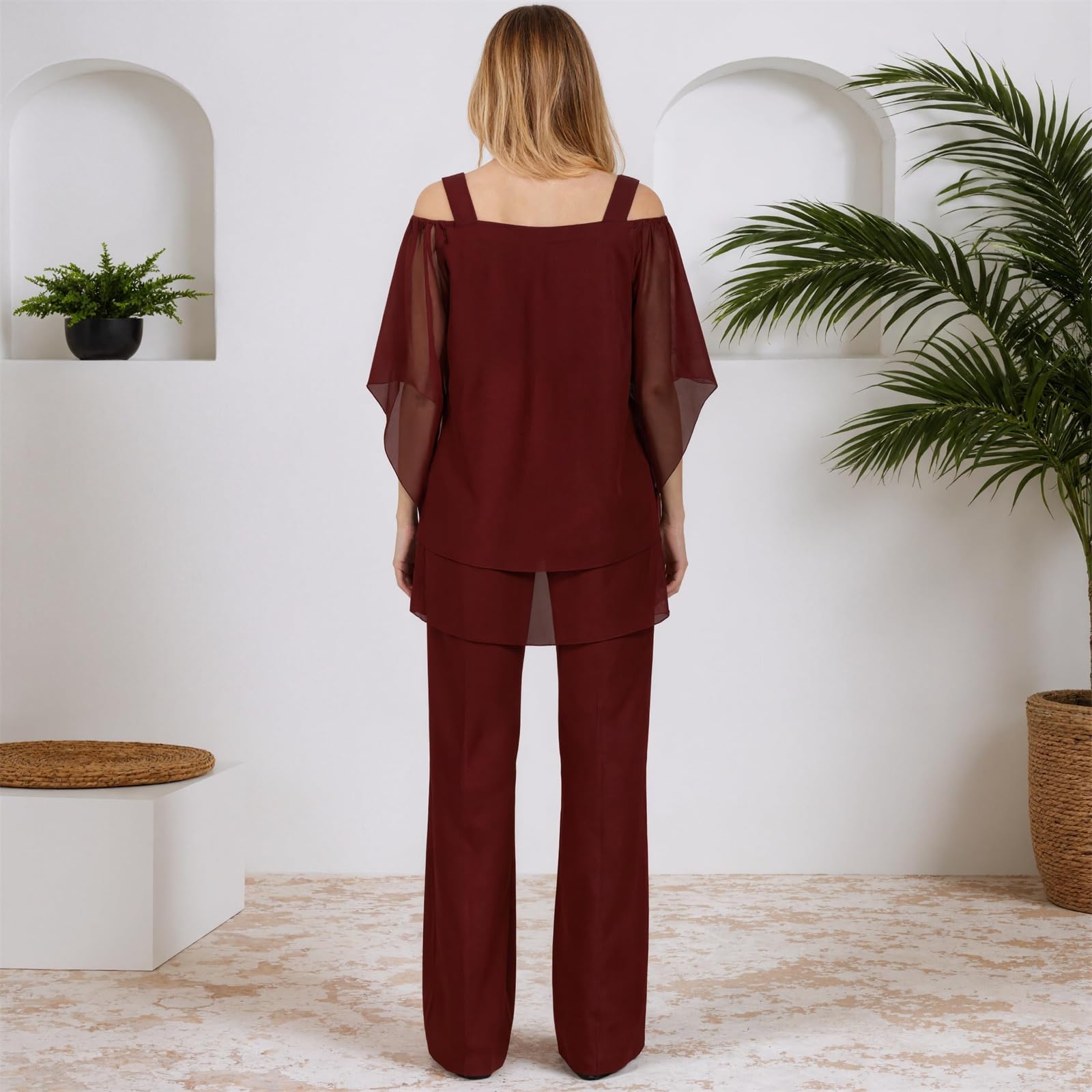 Generico Completo Elegante da Donna: Top in Chiffon a Strati e Pantaloni a Gamba Larga – Leggero, Casual-Chic e di Tendenza – Completo 2 Pezzi Fluido e Asimmetrico