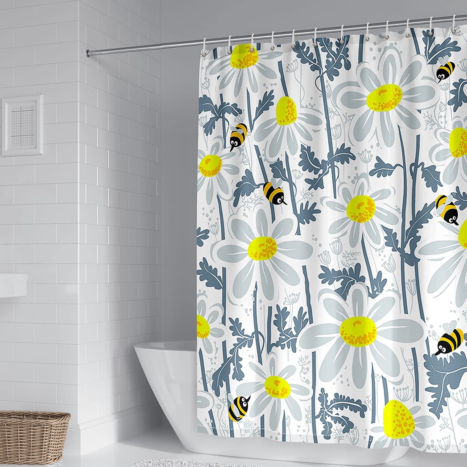 Rideau de douche fleurs jaune et gris pour égayer votre salle de bain
