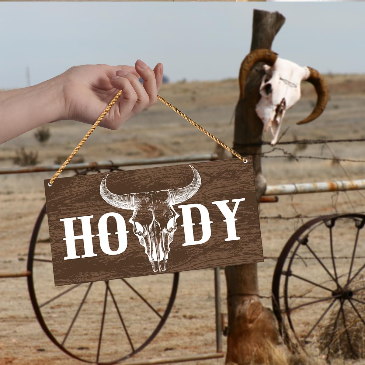 Western Sign Wood Decor, Rustic Hanging Sign Decoration for Home Living Room Bedroom Wall Decor, Housewarming Gifts for Cowboy Country Music Lover, Howdy