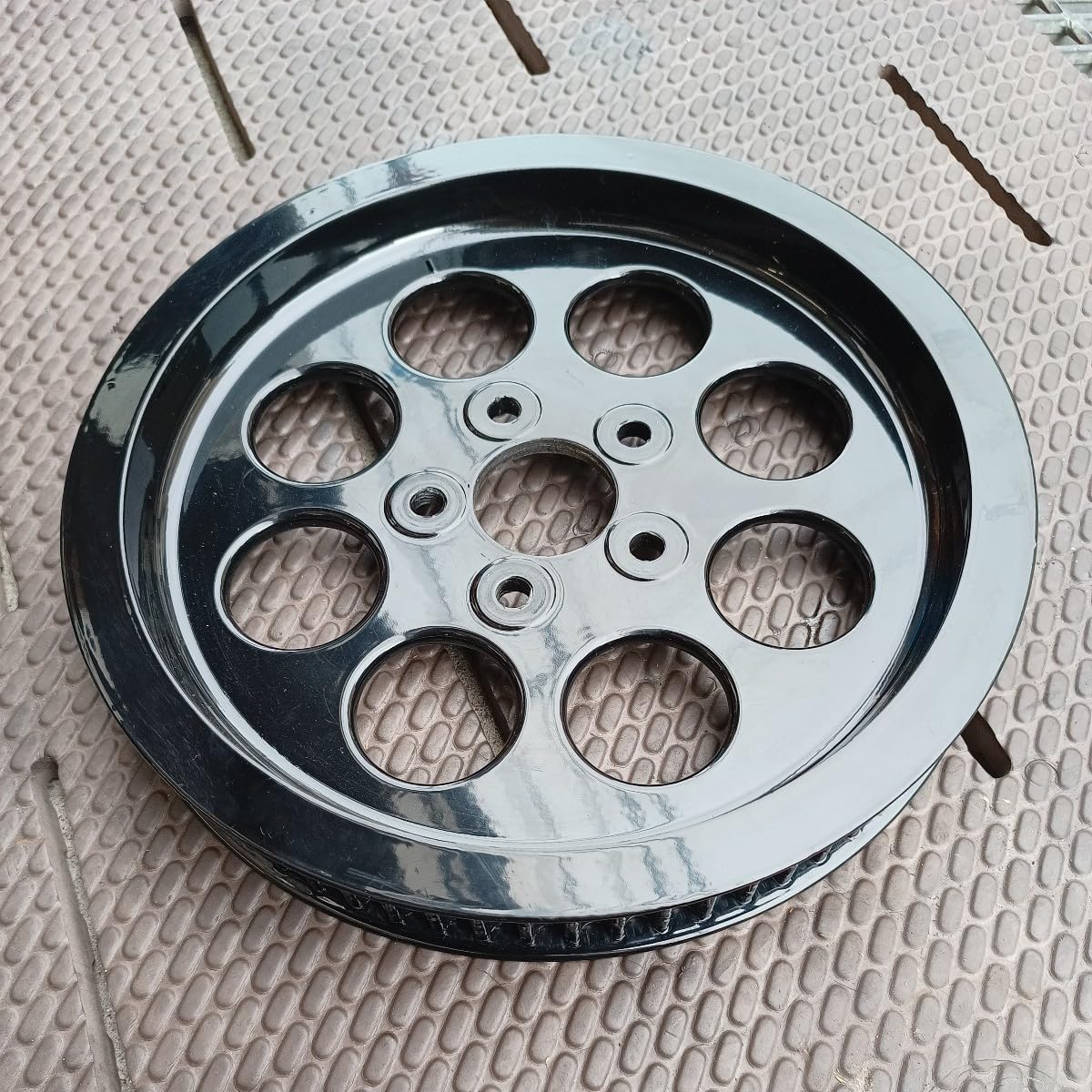 ハーレー　リアスプロケット70T＆メッキカバー付属 40225-86A ハーレーリアスプロケット70T＆メッキカバー付属 40225-86A