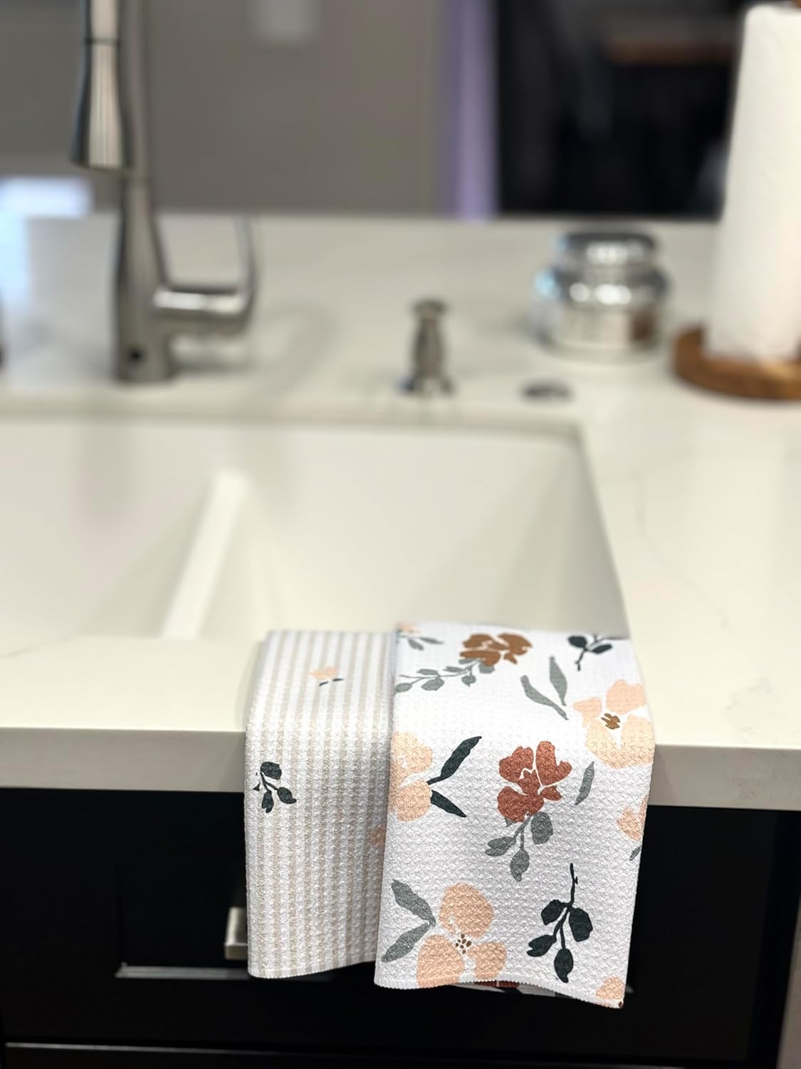 Trig Kitchen Towel. Tea Towel. Dish Cloth. Double Sided Design. Quick Dry Waffle Weave Microfiber. Highly Absorbent. Designer Prints. Modern. 2 Pack. Grace. - Image 3