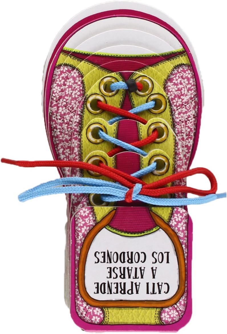 Cati aprende a atarse los cordones