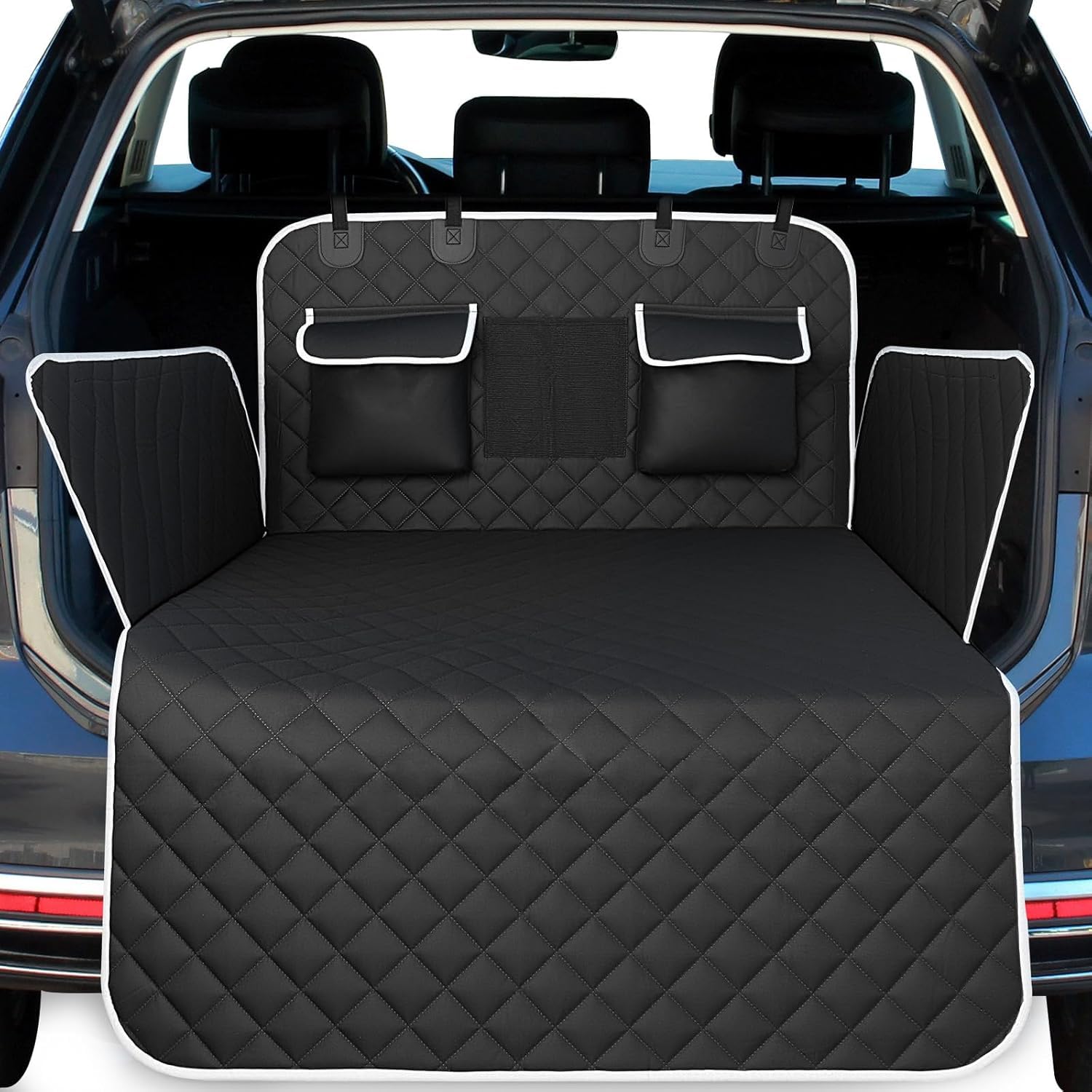 Protection de coffre voiture chien Toyota Aqua II pour sorties nature