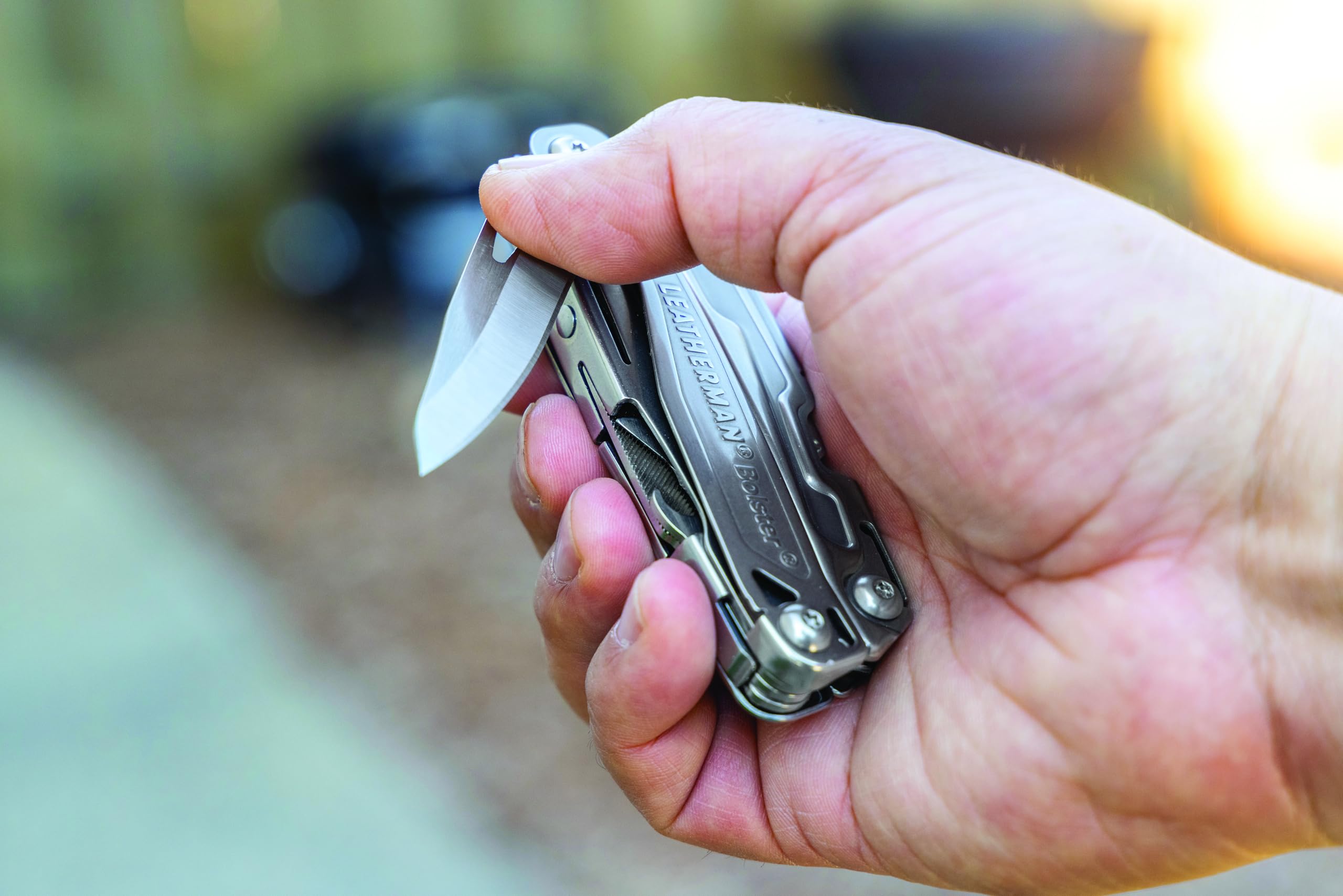 Leatherman Bolster Multiherramienta | 13-en-1 con Alicates, Navaja 420HC, Clip de Bolsillo, Acero Inoxidable Ligero