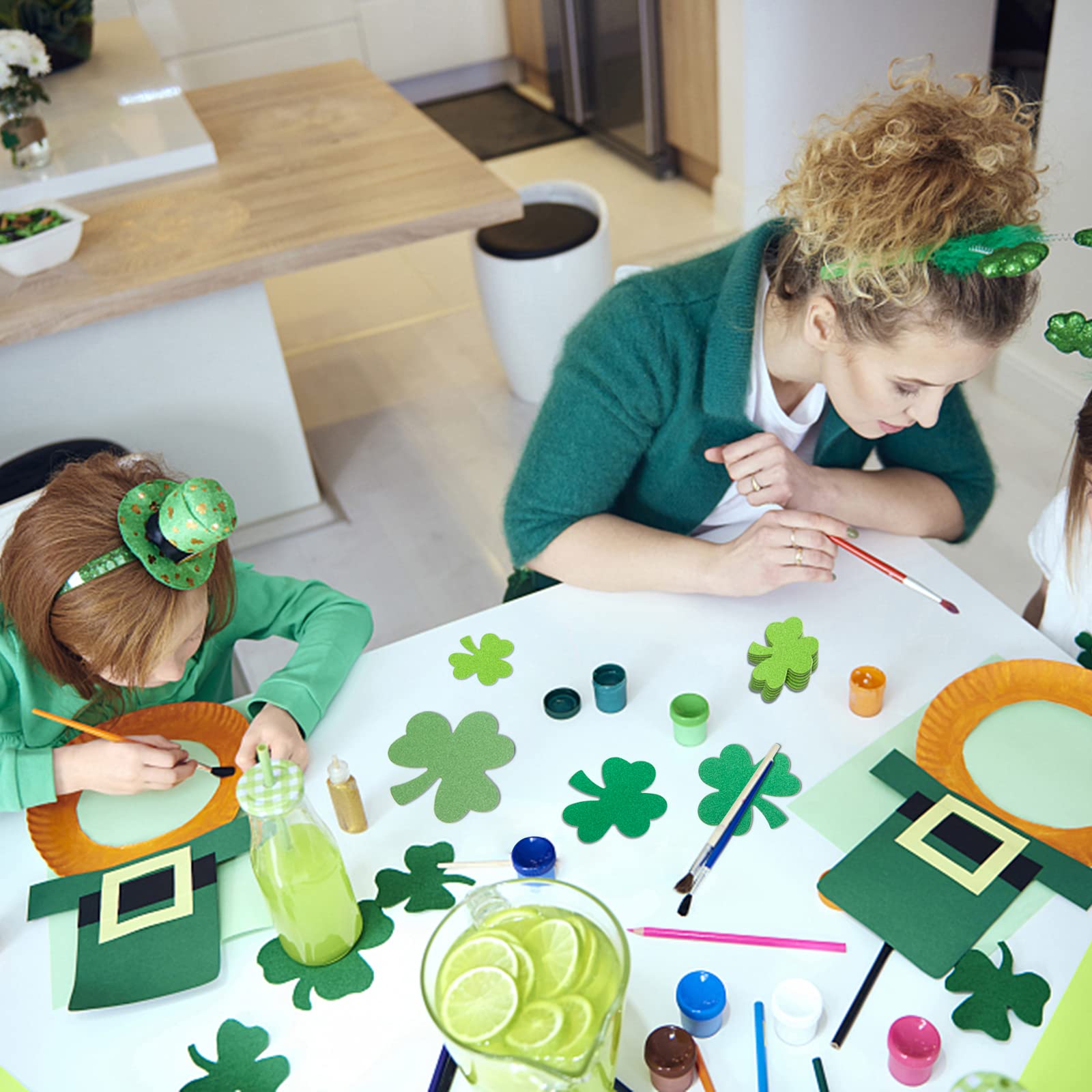 Amazon.com: 72 Pcs St. Patrick's Day Shamrock Cutouts Glitter