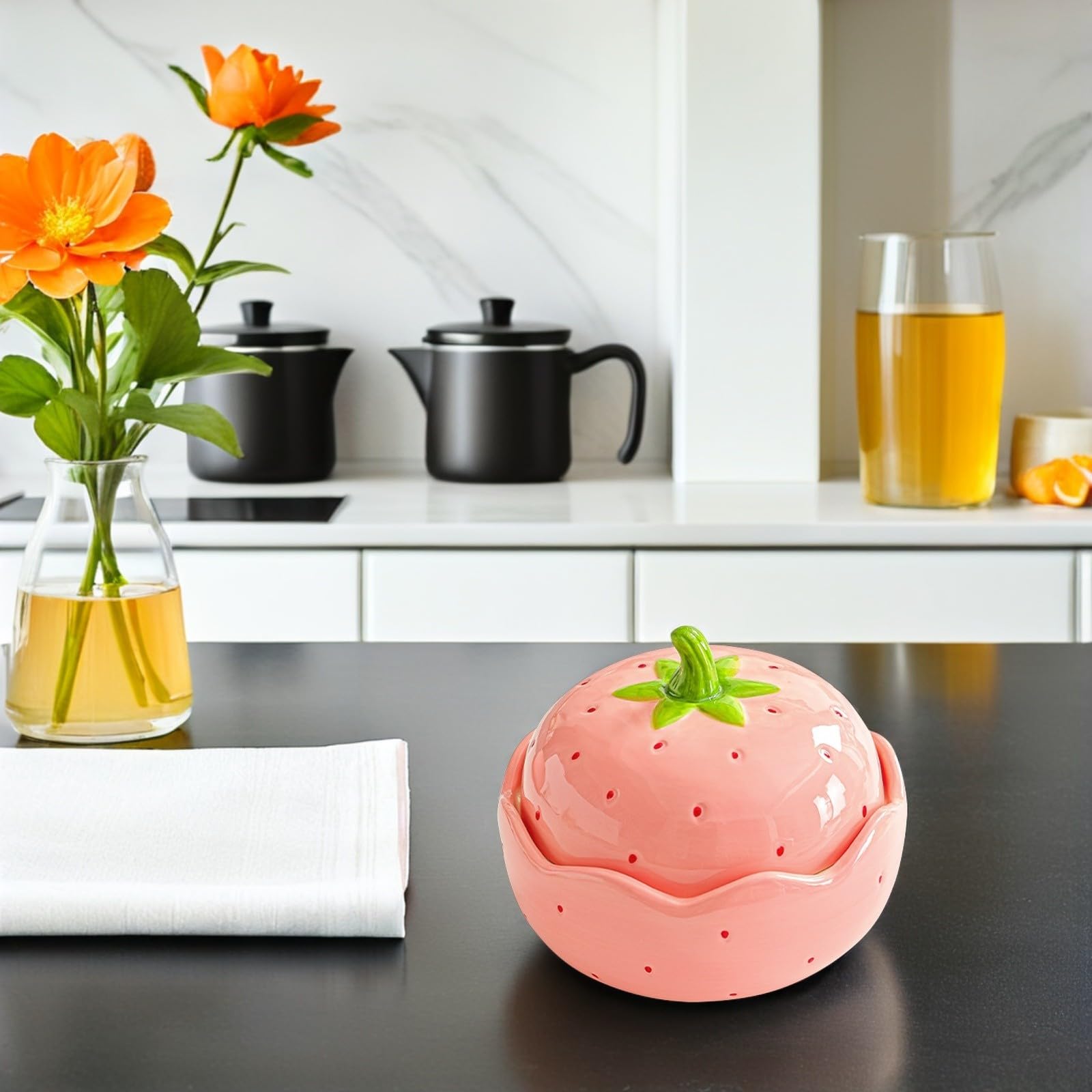 Kichvoe Tazón de Ramen de Cerámica Rosa Fresa con Tapa, 600 Ml | Diseño Decorativo Encantador, Apto para Rutinas Diarias y Trabajo, Conserva el Calor Frescura