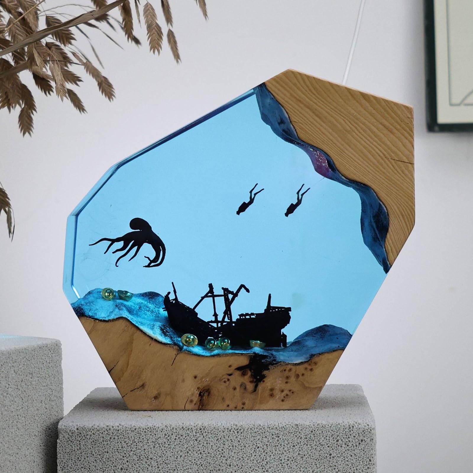 FGJtguE Woods lamp, with Couple Diver & Whale Shark USB LED Night Light Underwater Diorama,Decor for Marine Lovers(M)