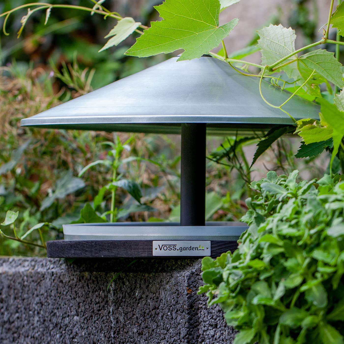 VOSS.garden Vogelhaus Skagen Elegantes Dänisches Design, zum Aufhängen, verzinktes Dach, Vogelvilla Futtervogelhaus Vogelfutterstation Vogelhäuschen