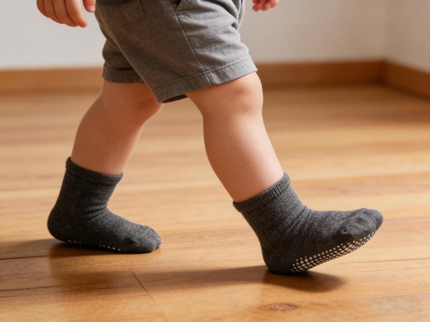 Toddler Grip Socks Unisex Baby Seamless Crew Ankle Cotton Socks Non-Slip for Girls Boys 6 Pairs
