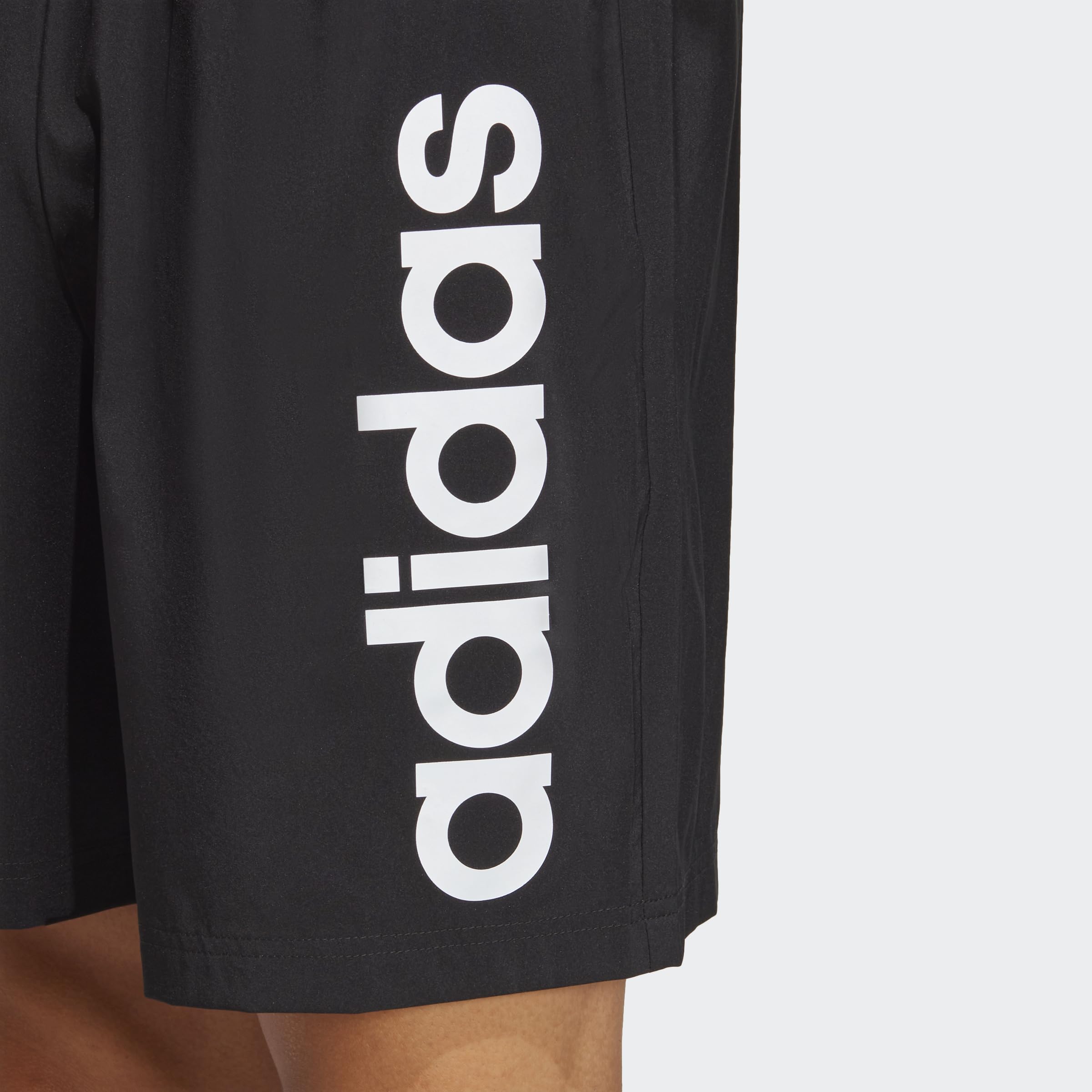 adidas Herren Shorts (1/2) Aeroready Essentials Chelsea Linear Logo Shorts