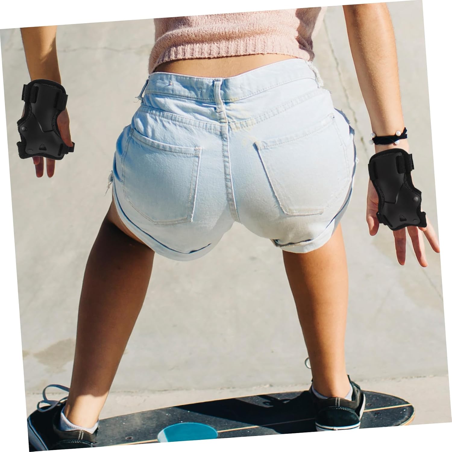KICHOUSE Wrist Guards Wrist Protection for Roller Skating and Skiing Medium Size for Youth and Women Impact-Resistant Skateboarding and Ice Skating Gear