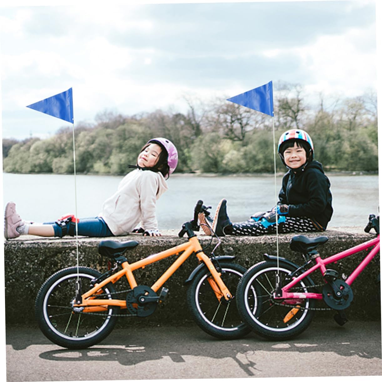 Adjustable Bike Safety Flag Kit Reflective Flagpole 190cm Tall 2 Sets Bicycle Flag for Enhanced Visibility During Cycling