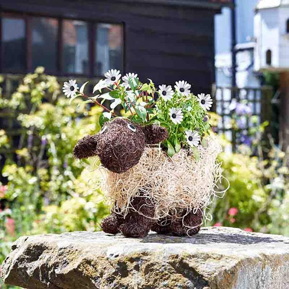Garden Mile White,Brown Garden Sheep Planter Novelty Rattan Plant Pot Indoor Outdoor Farm Animal Themed Flower Planter Straw Patio Decoration 26Cm X 15Cm X 33Cm