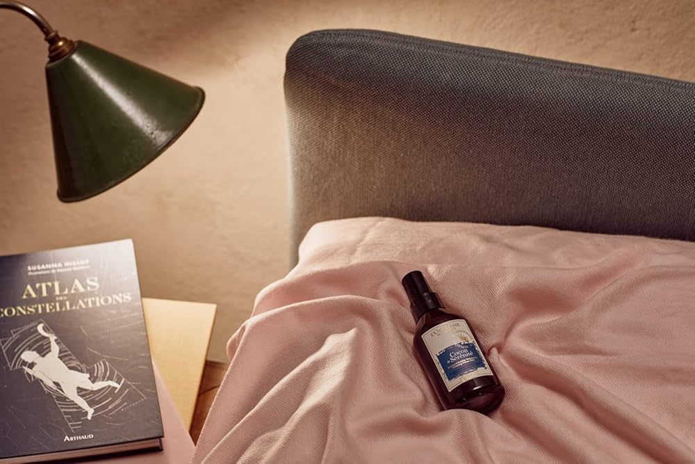 Amazon.com: L'Occitane Cocon de Sérénité Relaxing Pillow