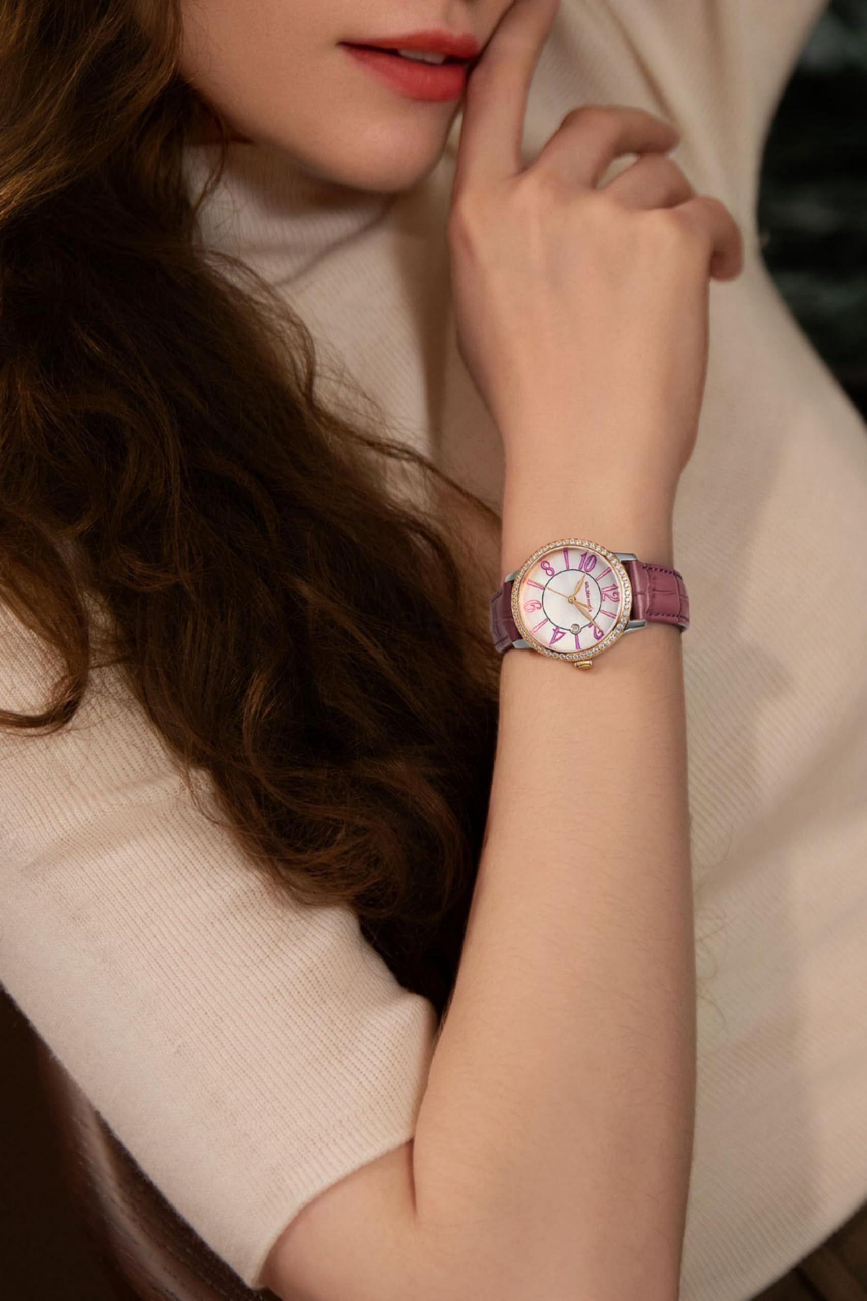 GOLDEN MAPLE Relojes delicados para mujer, esfera de nácar y movimiento de cuarzo suizo, reloj de mujer con correa de cuero
