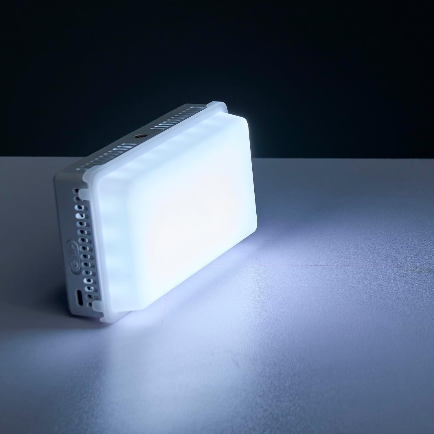 Digitek LED-D50W RGB Video Light emitting cool white light