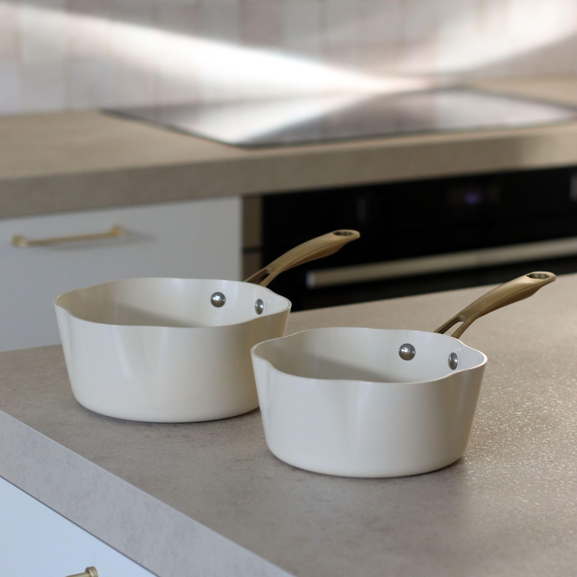 MENASTYL - Casserole Léopard 18cm Tous Feux Dont Induction - Revêtement Antiadhésif - Aluminium Recyclé - Poignée Effet Bois Ergonomique - Motif Léopard - 6020954