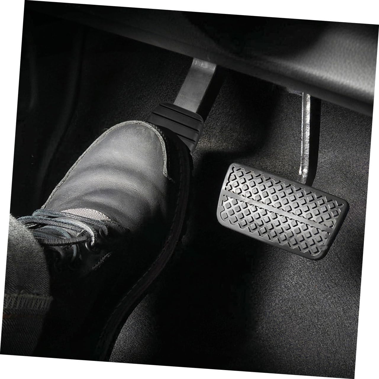 Gatuida 2pcs Automotive Clutch and Brake Pedal Covers Rubber Protective Pads for Enhanced Grip and Easy Installation Compatible with Various Models Durable and Non-Slip Design