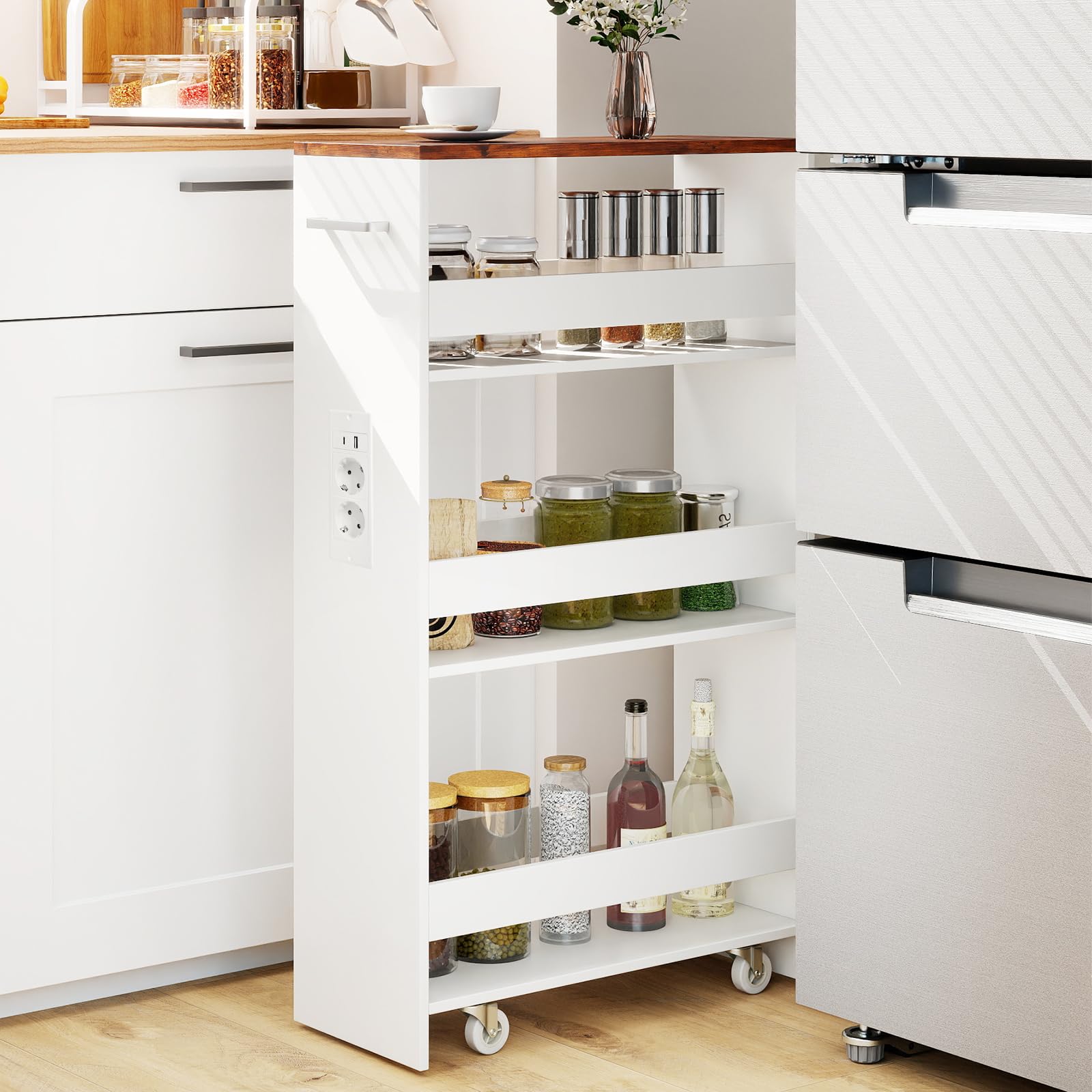 KOMFOTTEU Carro de Cocina de 4 Niveles, Carrito Auxiliar con Estación de Carga, Carrito Estrecho Ahorra Espacio con 4 Ruedas, Mueble de Almacenaje para Baño (Blanco e Industrial, 47,5 x 20 x 80,5 cm)