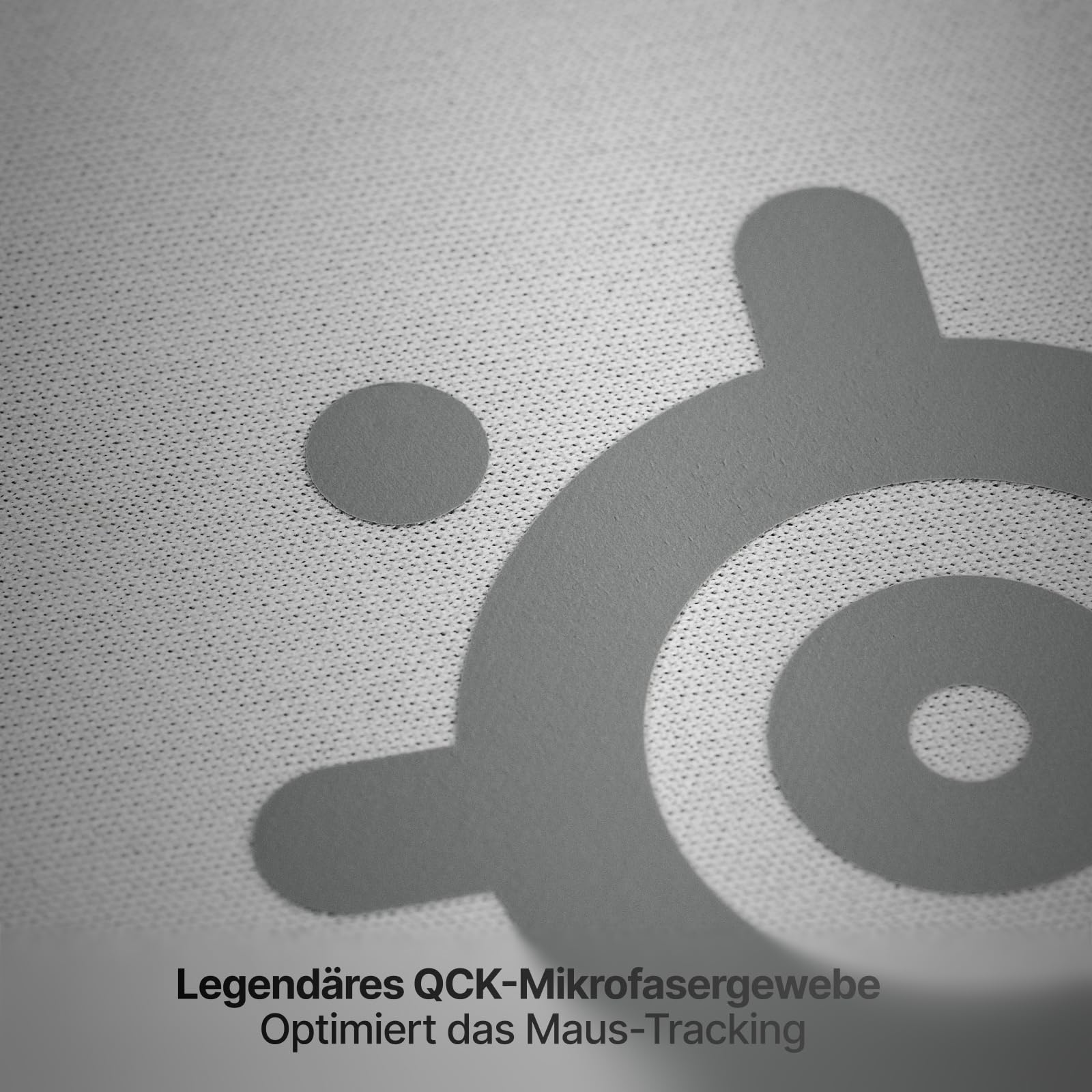 SteelSeries QcK Heavy Gaming Mousepad - Thicker, Non-Slip Silicone Rubber Base, Peak Tracking, Optimized for Gaming FPS, MOBAs, RTS, MMO - XXL Size 900 mm x 400 mm x 4 mm - White