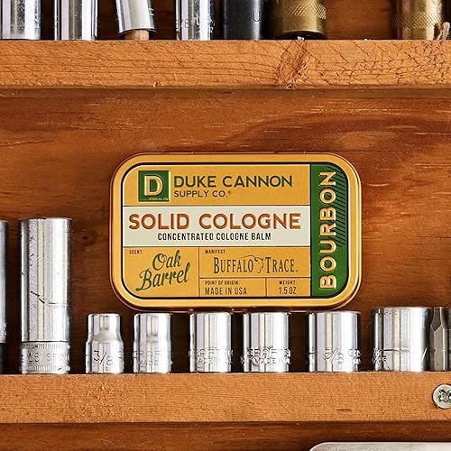 Miniatura 3 de Duke Cannon Supply Co. Colonia sólida para hombres Bourbon (aroma a madera, roble carbonado)  Bálsamo concentrado, conveniente lata para viajes,