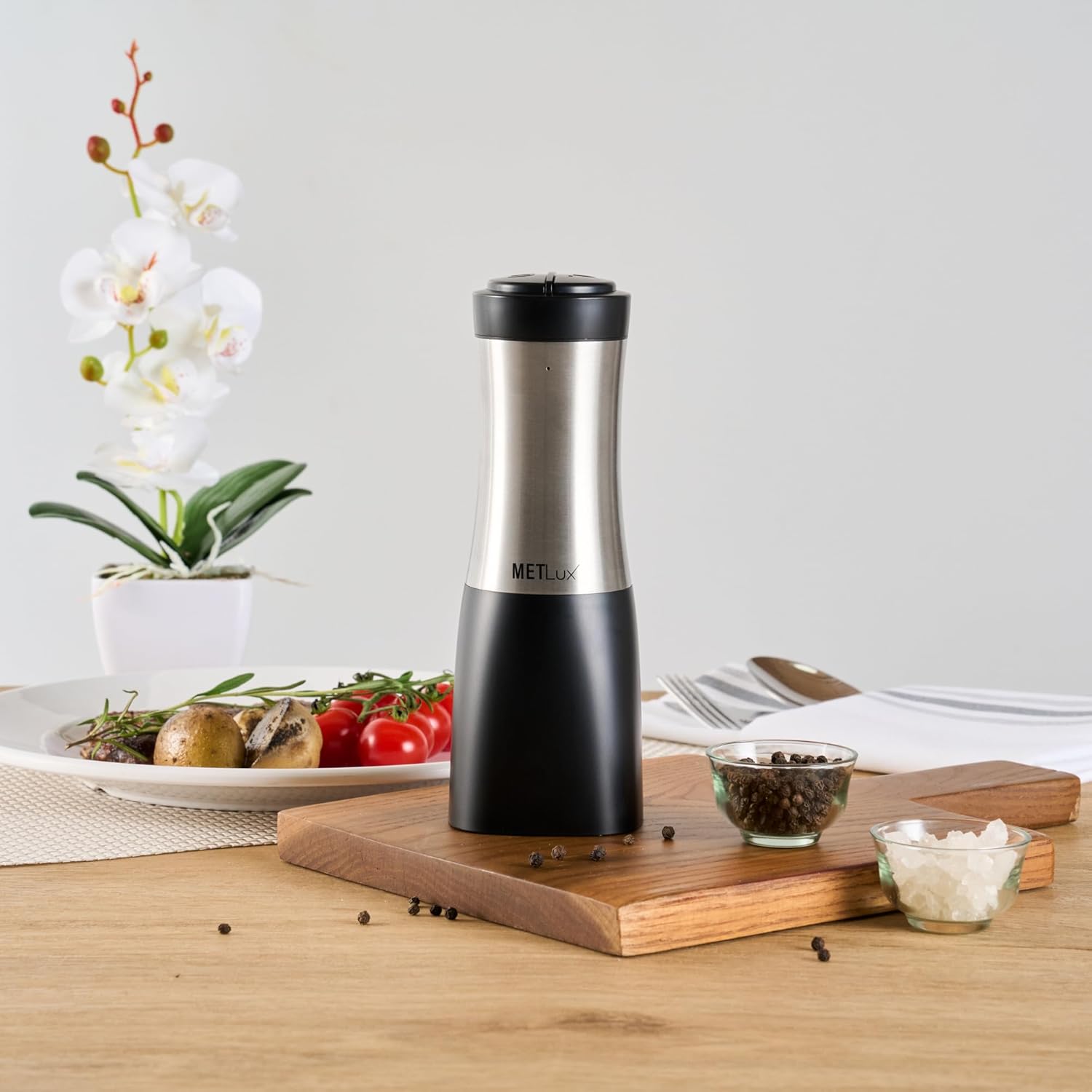 Restaurantware-Met Lux 2 In 1 Salt And Pepper Grinder, 1 Automatic Salt And Pepper Shaker - Battery-Powered, With LED Light, 1 Black Plastic Automatic Spice Grinder, For Kitchen Or Restaurant