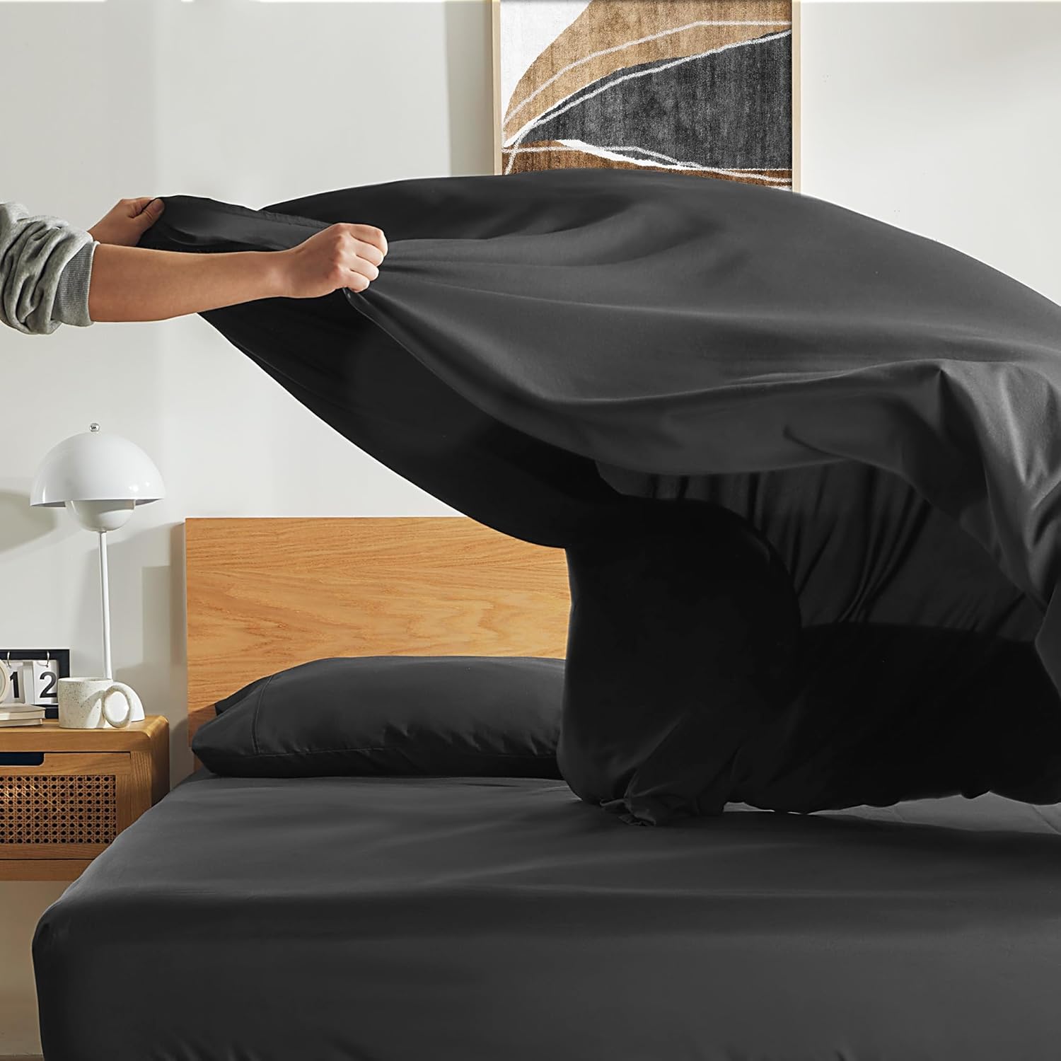 SLEEP ZONE Queen Sheets Black - Super Soft Sheets for Queen Size Bed, 4 Pieces Hotel Luxury Queen Sheet Set, Easy Care Microfiber Bed Sheet Set