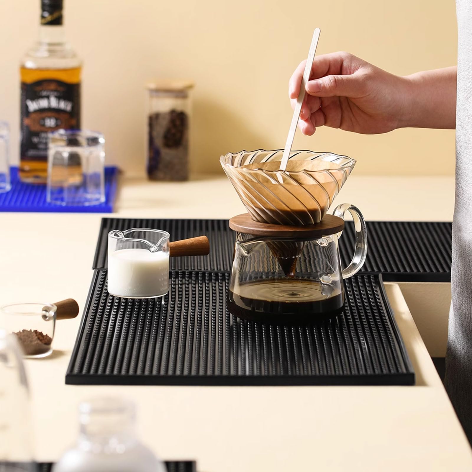 Ensemble de tapis de table rectangulaire en PVC robuste pour karaoké, bar, café, maison, antidérapant, avec brosses de nettoyage et bouchons de bouteille en silicone, 30,2 x 15 cm
