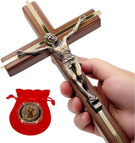 Joyful Harts - Cruz de pared de crucifijo de madera con medalla de San Cristóbal para moneda de coche, cruz de madera, decoración del hogar y