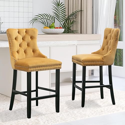SoarFlash Juego de 2 taburetes de bar tapizados de terciopelo moderno con patas de madera, botones acolchados, cabeza de clavo cromada, asiento de