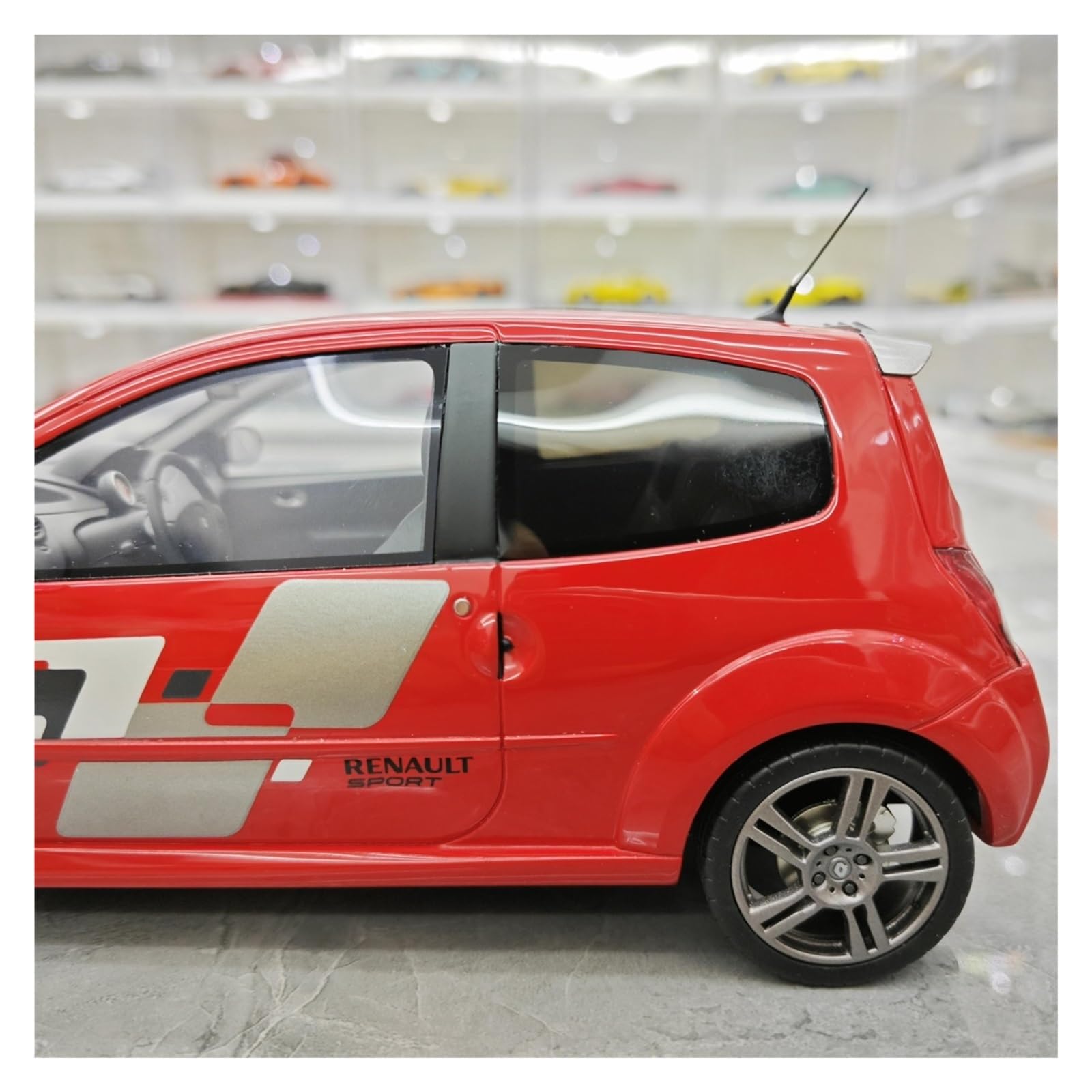 Auto Classica In Lega Ornamento In Miniatura In Resina 1:18 Per RENAULT TWINGO RS 2008 Modello Auto Classica Rossa Collezione Per Appassionati Decorativi Da Collezione
