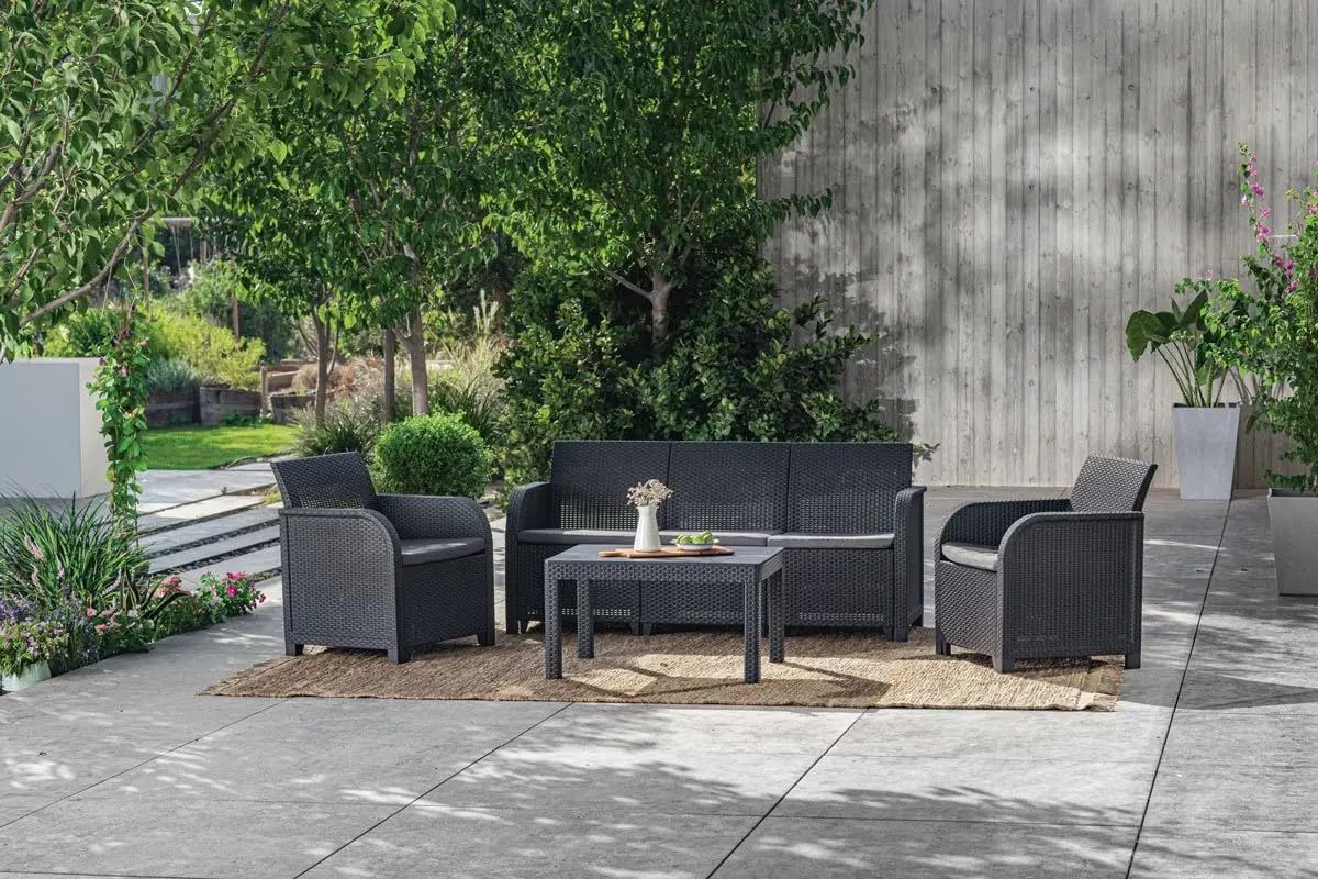 Keter - Conjunto de Jardín Sanremo con Dos sillones y sofá de 3 plazas con Mesa Auxiliar, Resina imitación ratán Trenzado.