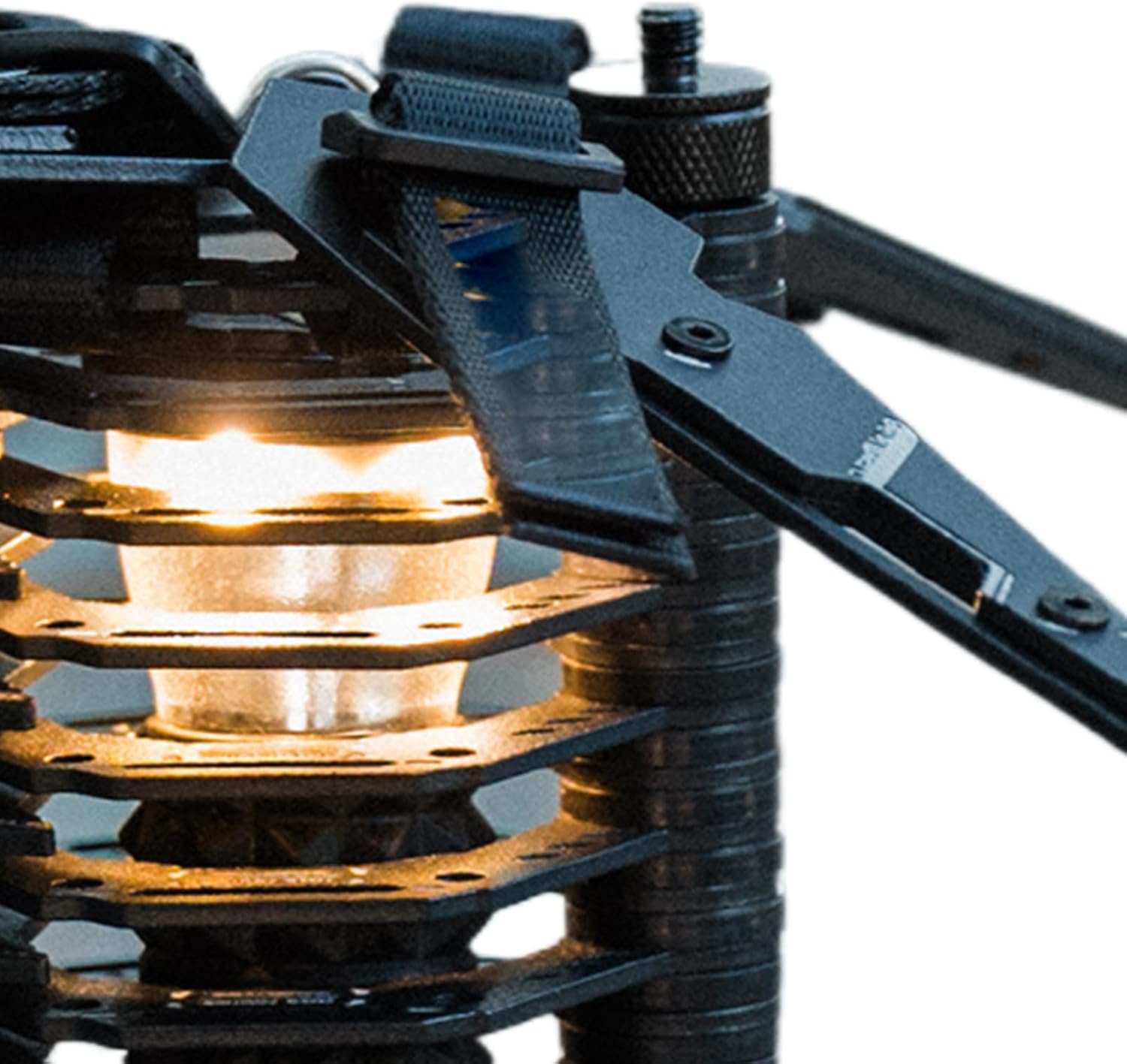 Aluminum Lantern Stand - Portable Light Holder | 255g Folding Outdoor Gear with Stable Base, Compact Accessory for Lawn Park Garden, Lightweight Camping Pole for Patio Yard Deck Campfire