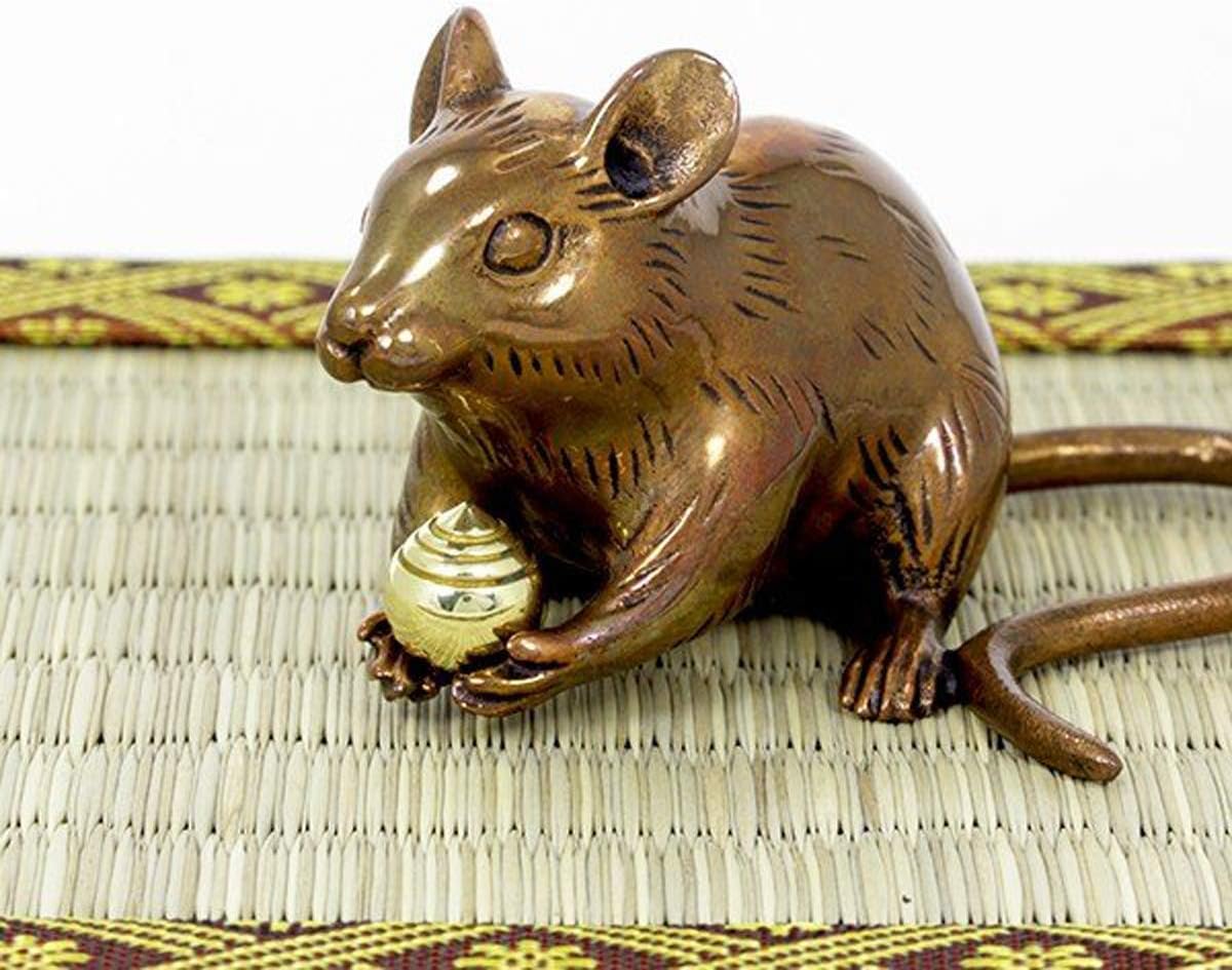 売り切れ必至 干支 置物 黄銅製 子 鼠 ねずみ 宝珠持ち鼠 座 オブジェ 置き物 Raffles Mn