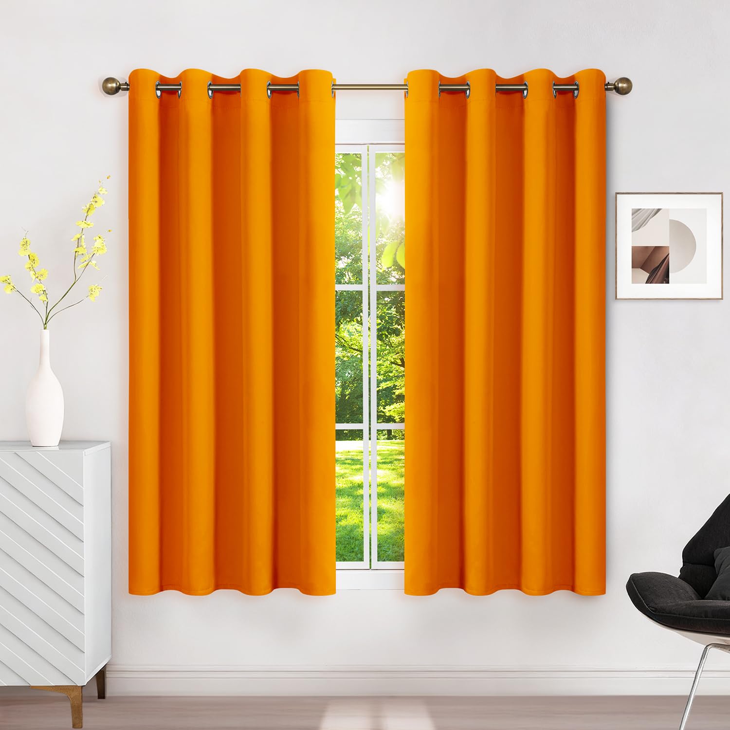 Runyéla Verdunklungsvorhänge mit Ösen Gardinen 2er Set, Vorhänge Blickdicht Thermovorhang Hitzeschutz, Ösenvorhang Thermogardine für Schlafzimmer Wohnzimmer Blackout Curtain