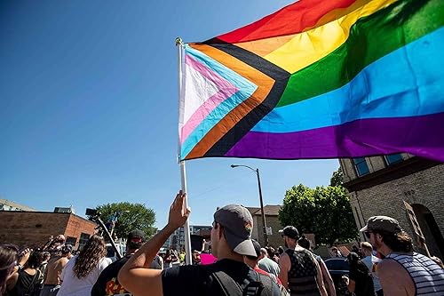 Miniatura 6 de ROTERDON Progress Pride - Bandera arcoíris de 5 x 8 pies, colores vivos y a prueba de decoloración, a prueba de rayos UV, gay transgénero, bisexual,