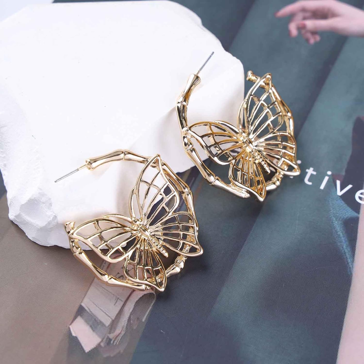 Vintage Hollow Butterfly Drop Earrings Bamboo Hoop Dangle Earrings Gold Open Butterfly Earrings Bamboo Circle Stud Earrings Jewelry for Women - Image 3