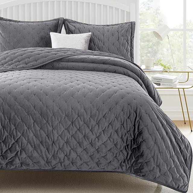 Aspire Homeware Quilted Bedspreads Double Size  Lightweight Crushed Velvet Bedspread Coverlets & Sets Ultra Soft Grey Bedding 3 Pcs Bed Spread with Matching Pillowcases