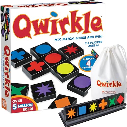 MindWare Juego de mesa Qwirkle Edición Deluxe incluye 108 piezas de azulejos Qwirkle, 4 bandejas, bolsa de almacenamiento y libro de reglas