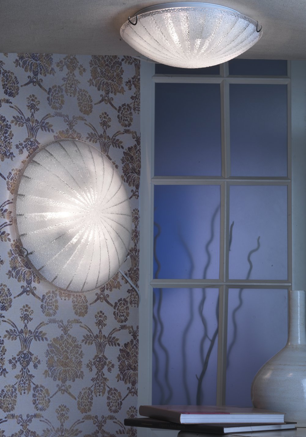 ONLI - Plafoniera Crux. Luce da soffitto o parete in vetro. 1 luce con attacco E27. Stile moderno semplice ed elegante. Design made in italy e garanzia italiana 24mesi. (diam. 30 cm)