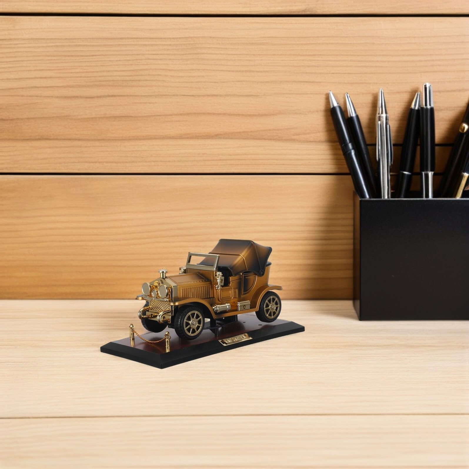 Caja Musical Retro en Forma de Coche Clásico de Plástico Coleccionable con Tonos Tradicionales para Adorno de Escritorio y Sala